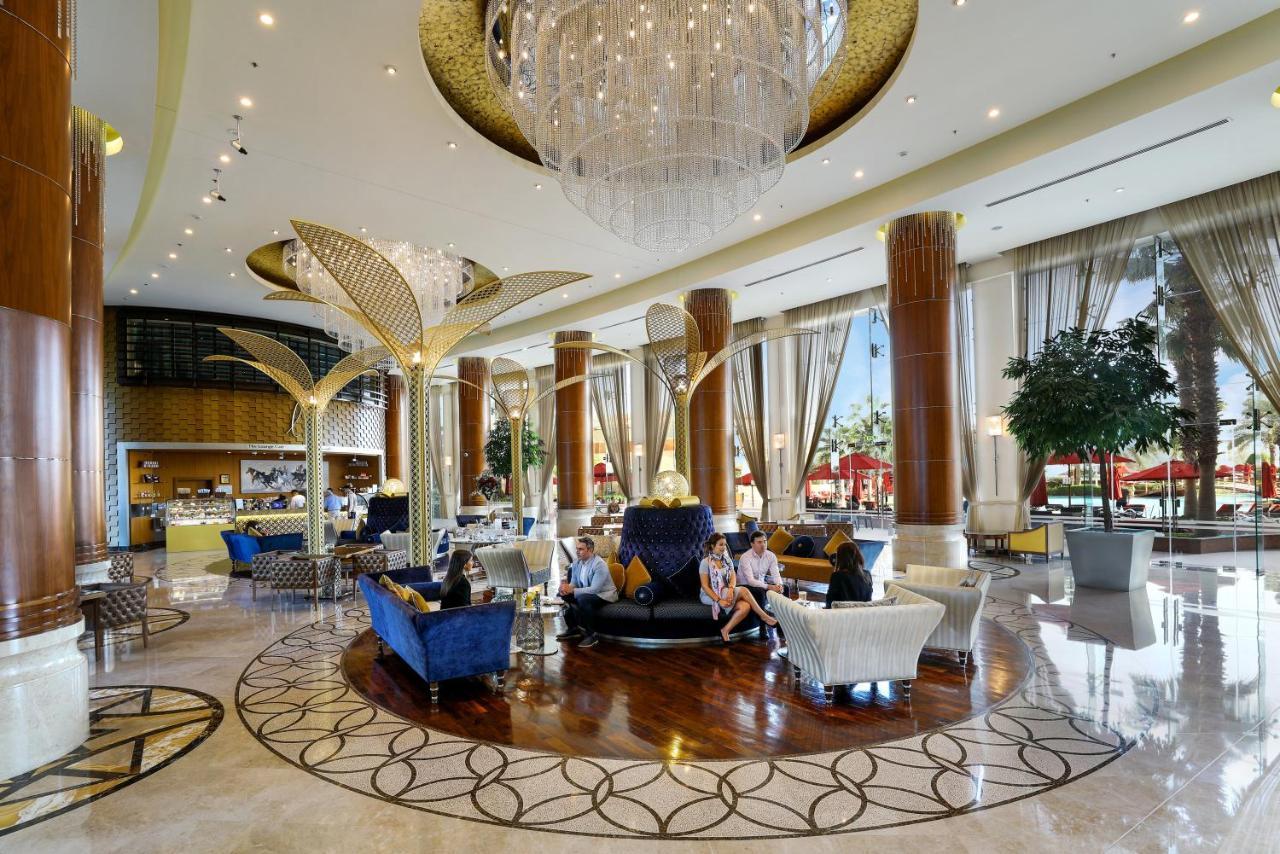 Khalidiya Palace Rayhaan By Rotana, Abu Dhabi Esterno foto The lobby of the hotel