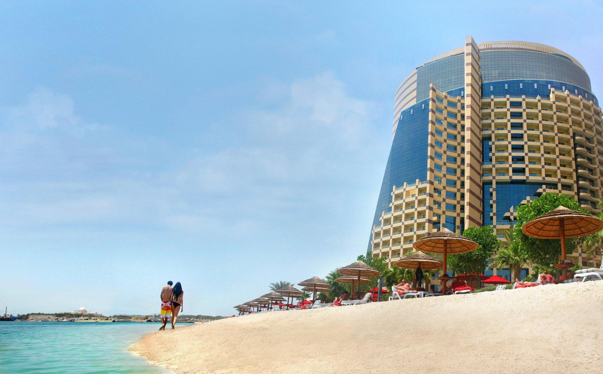 Khalidiya Palace Rayhaan By Rotana, Abu Dhabi Esterno foto Beach at Jumeirah Beach Hotel