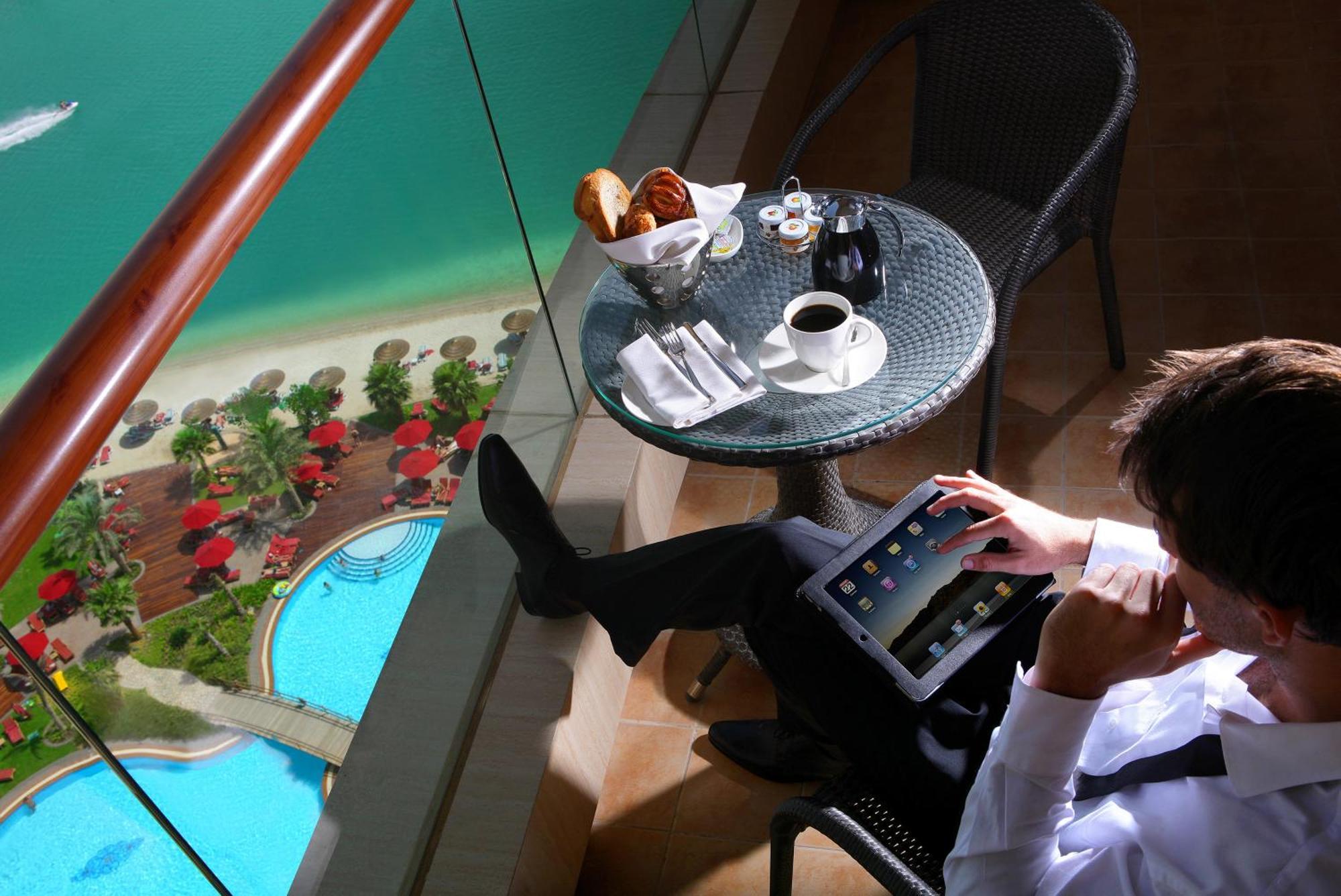 Khalidiya Palace Rayhaan By Rotana, Abu Dhabi Esterno foto