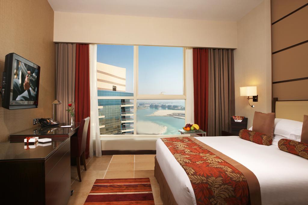 Khalidiya Palace Rayhaan By Rotana, Abu Dhabi Camera foto A room at the Jumeirah Beach Hotel