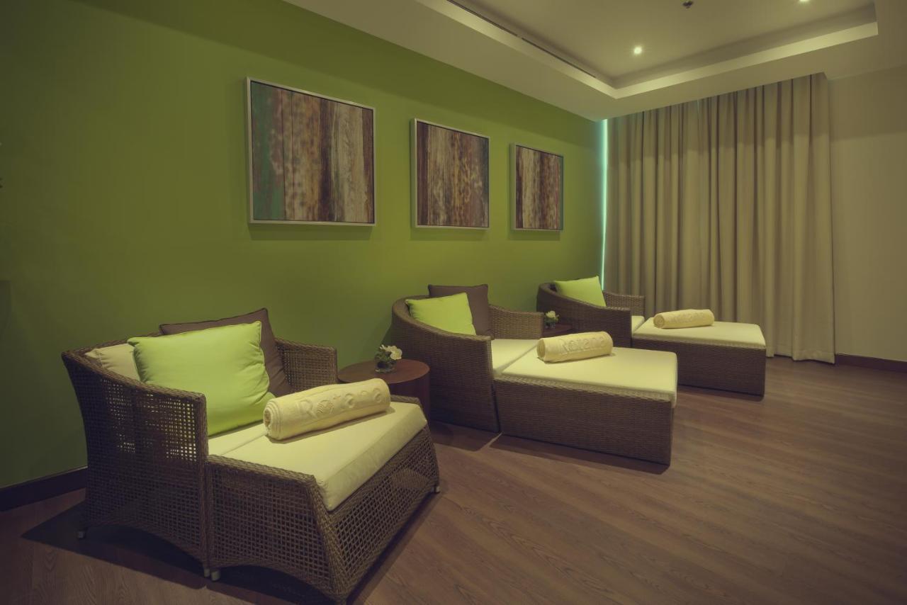 Khalidiya Palace Rayhaan By Rotana, Abu Dhabi Esterno foto The relaxation room at the spa