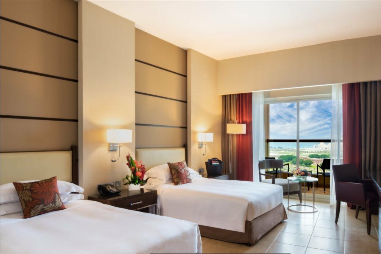 Khalidiya Palace Rayhaan By Rotana, Abu Dhabi Esterno foto Deluxe Room