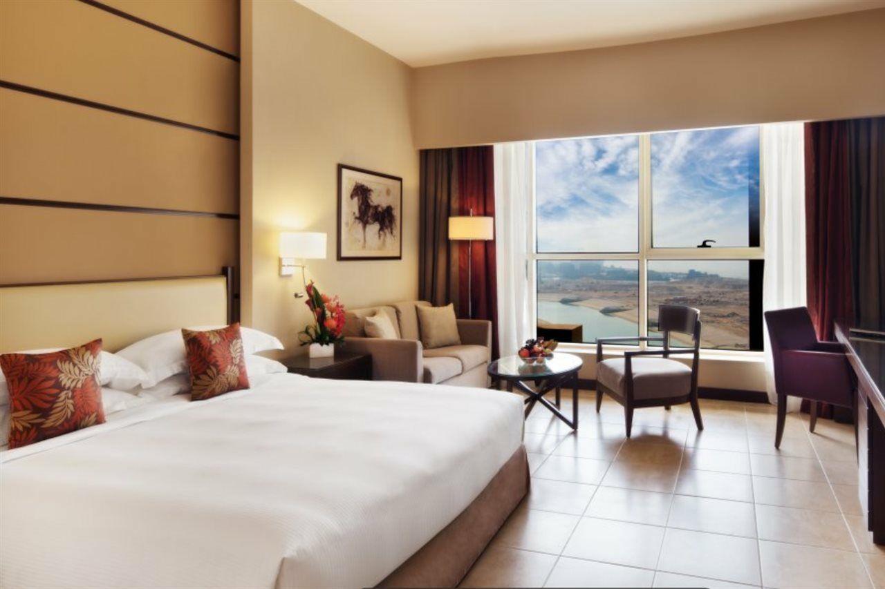 Khalidiya Palace Rayhaan By Rotana, Abu Dhabi Esterno foto Deluxe room