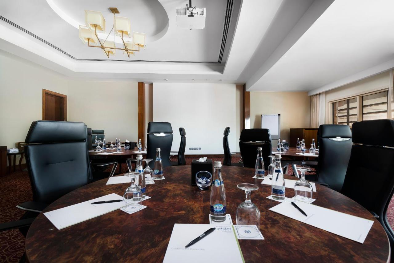 Khalidiya Palace Rayhaan By Rotana, Abu Dhabi Esterno foto Meeting room